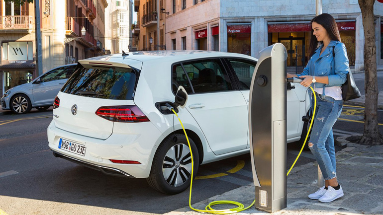 Η VW έφθασε τα 250.000 ηλεκτρικά και plug-in hybrid αυτοκίνητα